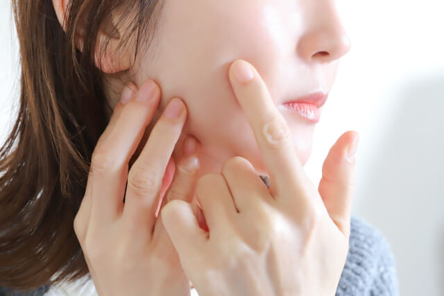 保湿する人のイメージ画像